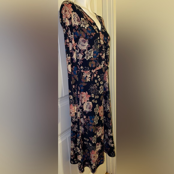 STUDIO B Dark blue floral dress - Picture 2 of 9
